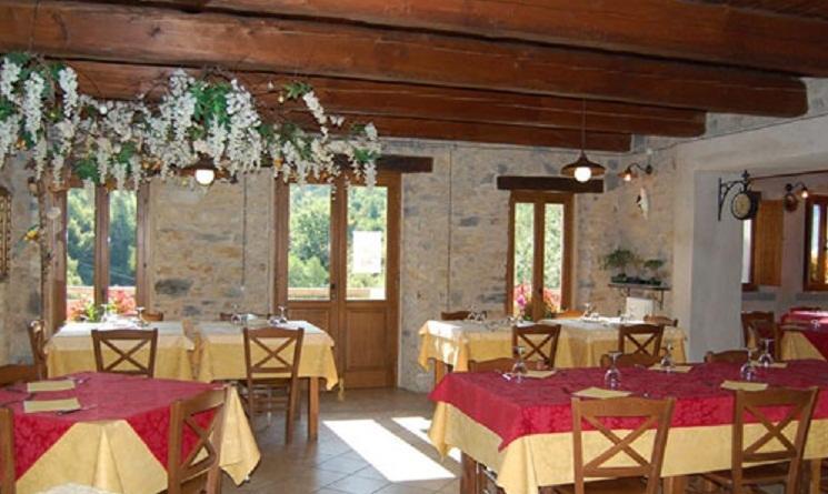 Spino Fiorito Stay Casola in Lunigiana Exterior foto